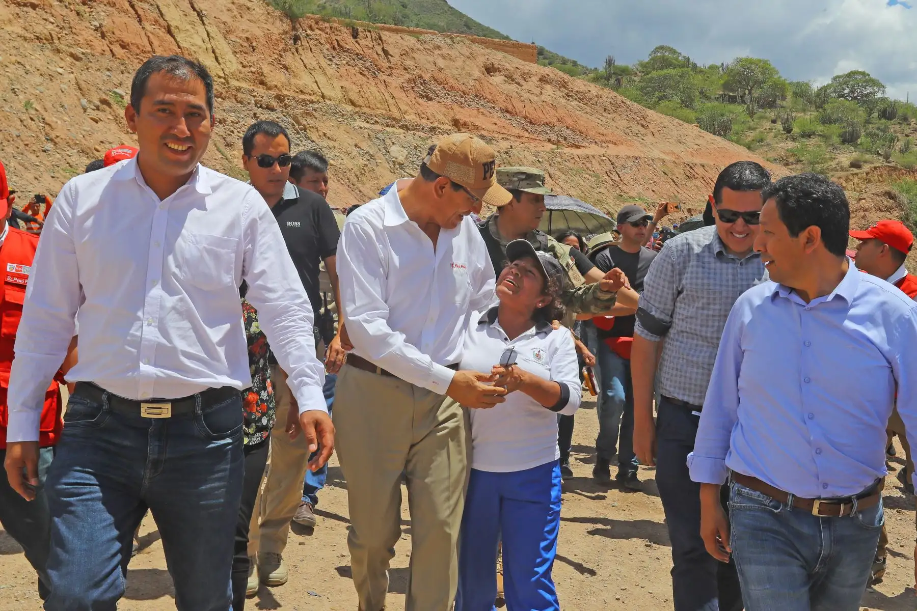 Presidente Martín Vizcarra inaugura el Puente Raimondi, sobre el río Marañón, que une las regiones de La Libertad y Áncash. Foto: ANDINA/Prensa Presidencia