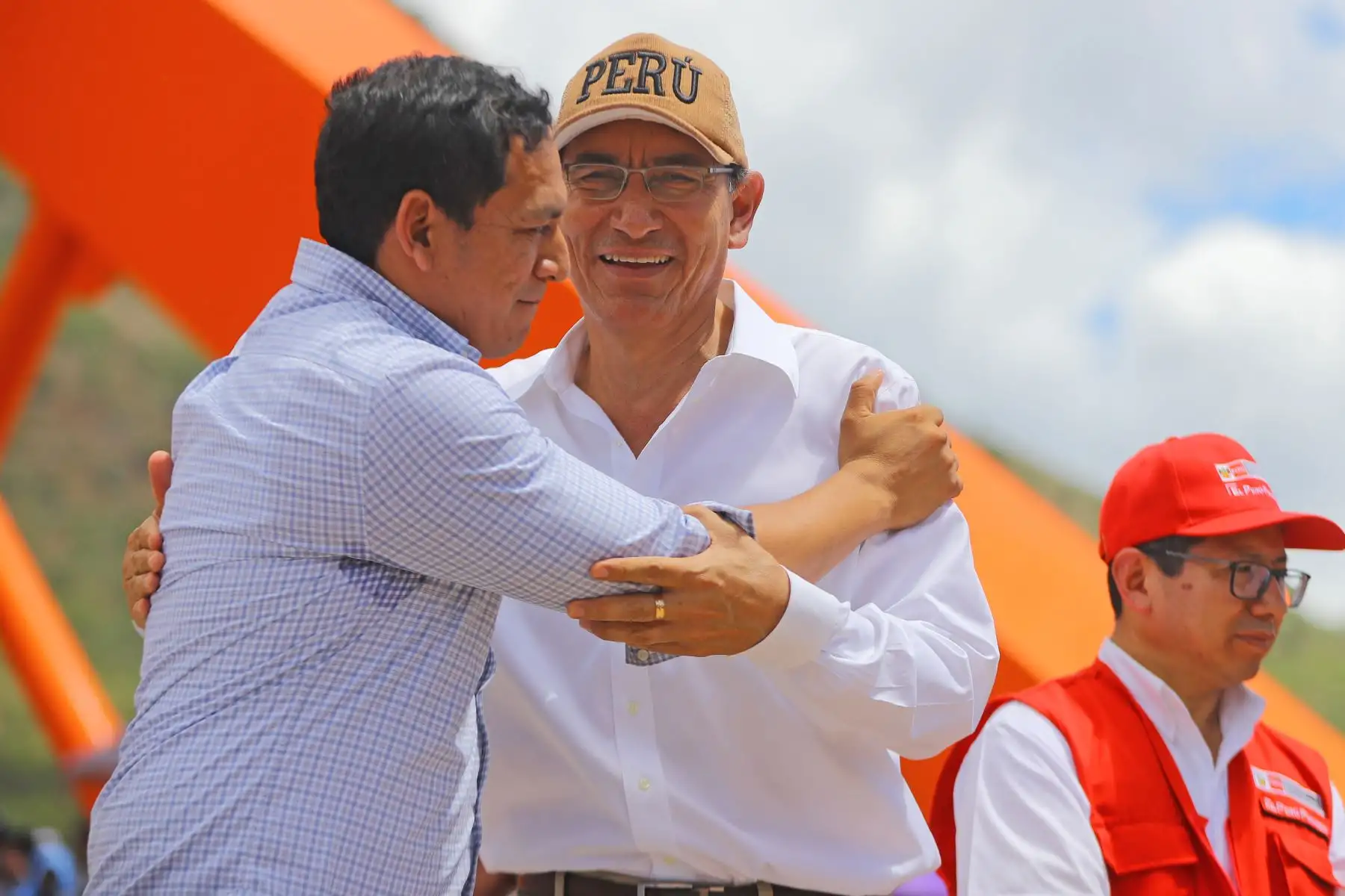 Presidente Martín Vizcarra inaugura el Puente Raimondi, sobre el río Marañón, que une las regiones de La Libertad y Áncash. Foto: ANDINA/Prensa Presidencia