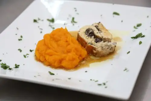 Pollo enrrollado con sangrecita propone el Midis para la cena de Año Nuevo. Foto: Andina/Difusión