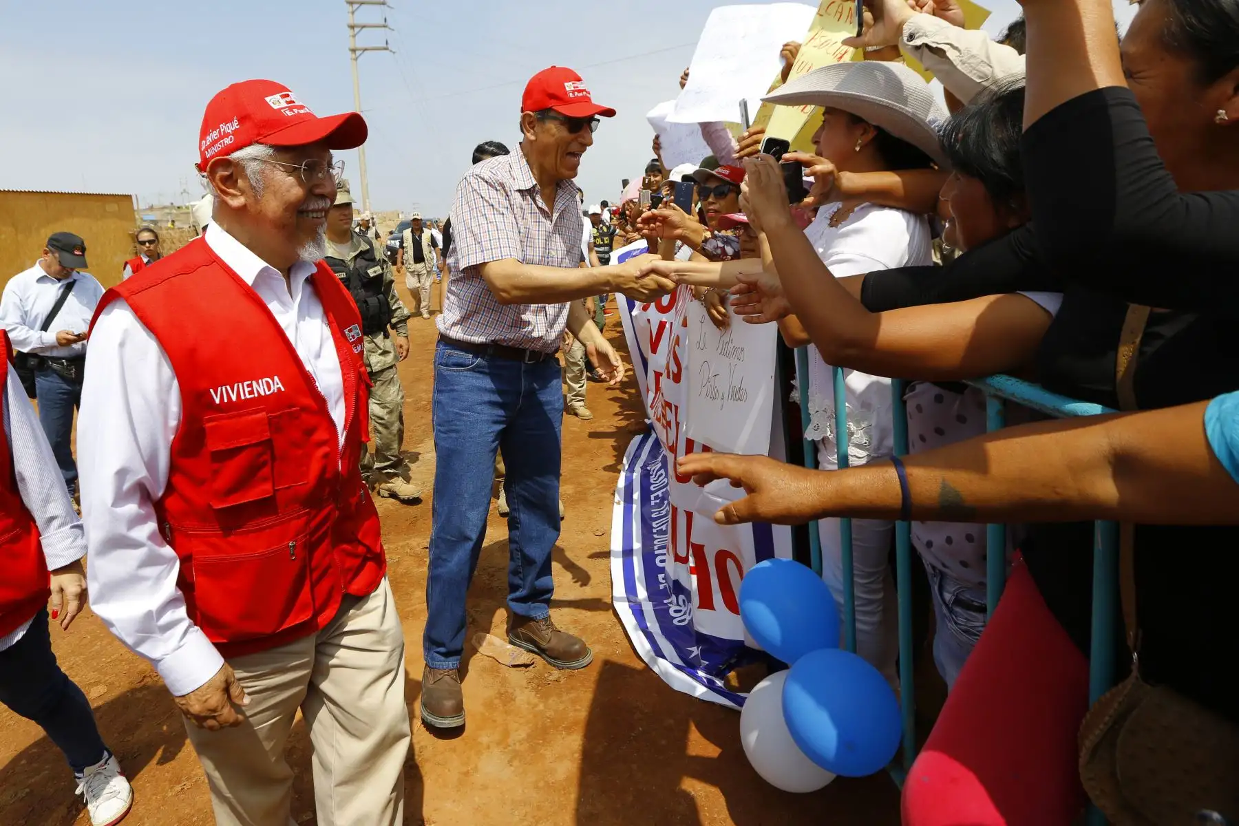 Presidente Martín Vizcarra  supervisò el funcionamiento de los servicios de agua potable y alcantarillado en el cono sur de la ciudad de Huacho. Foto: ANDINA/Prensa Presidencia