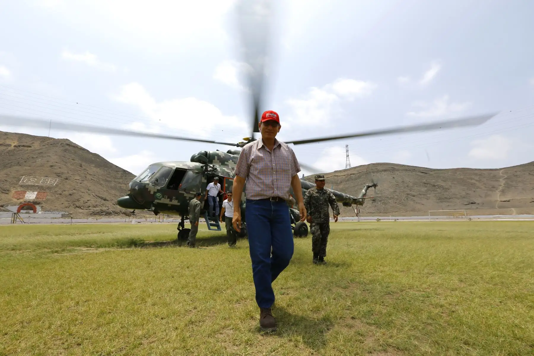 Presidente Martín Vizcarra  supervisò el funcionamiento de los servicios de agua potable y alcantarillado en el cono sur de la ciudad de Huacho. Foto: ANDINA/Prensa Presidencia