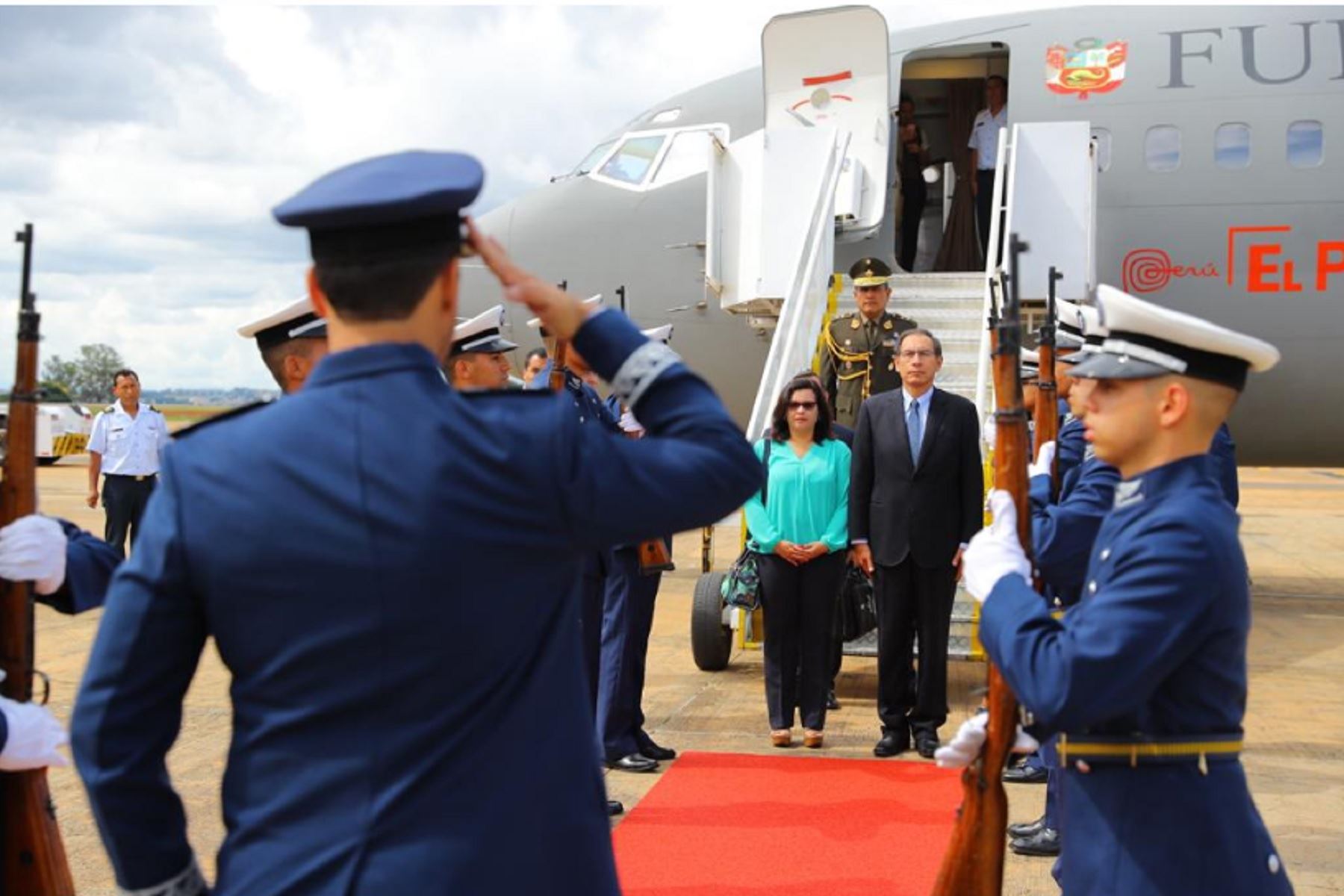 Presidente Vizcarra llegó al Brasil