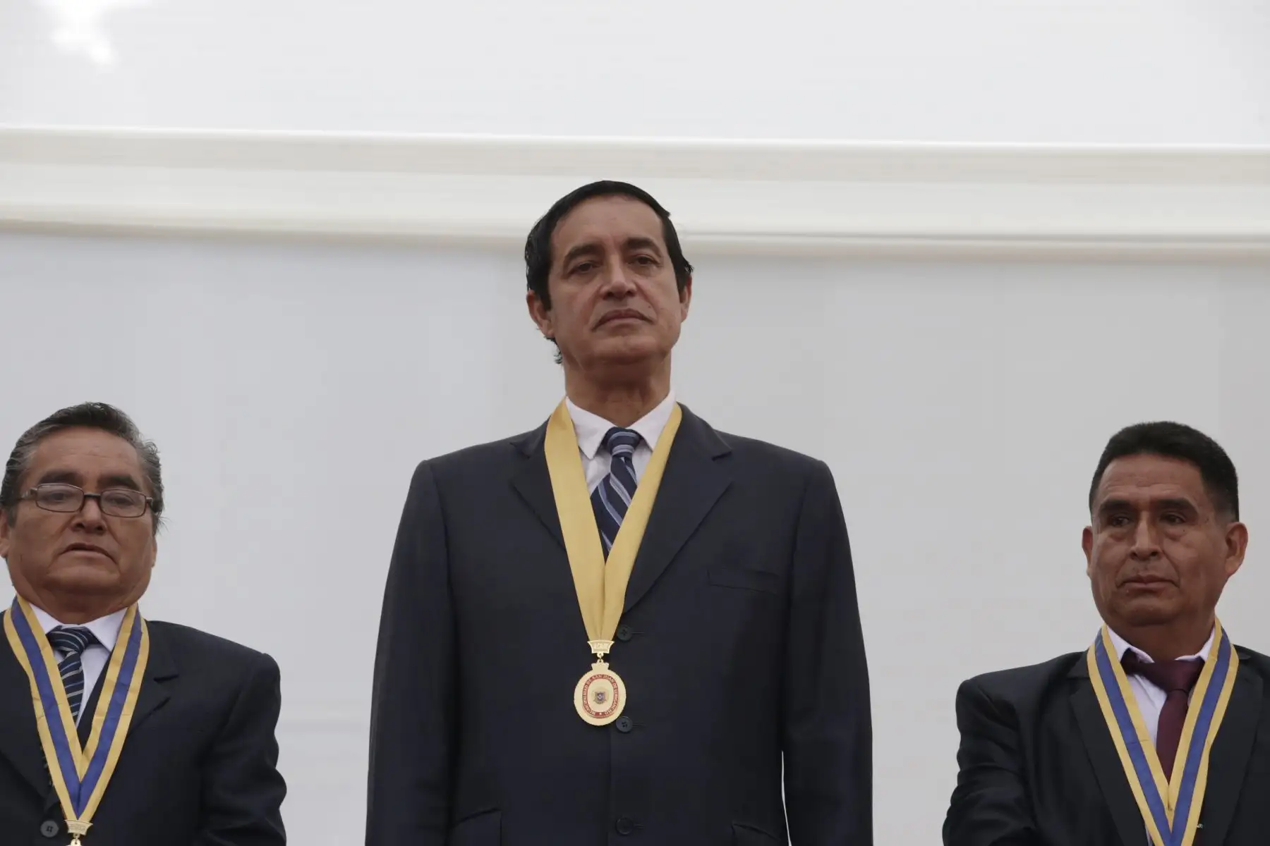 Alex González Castillo junto a regidores, es juramentado como Alcalde de San Juan de Lurigancho en ceremonia realizada en el local Institucional de la Municipalidad. Foto: ANDINA/Nathalie Sayago