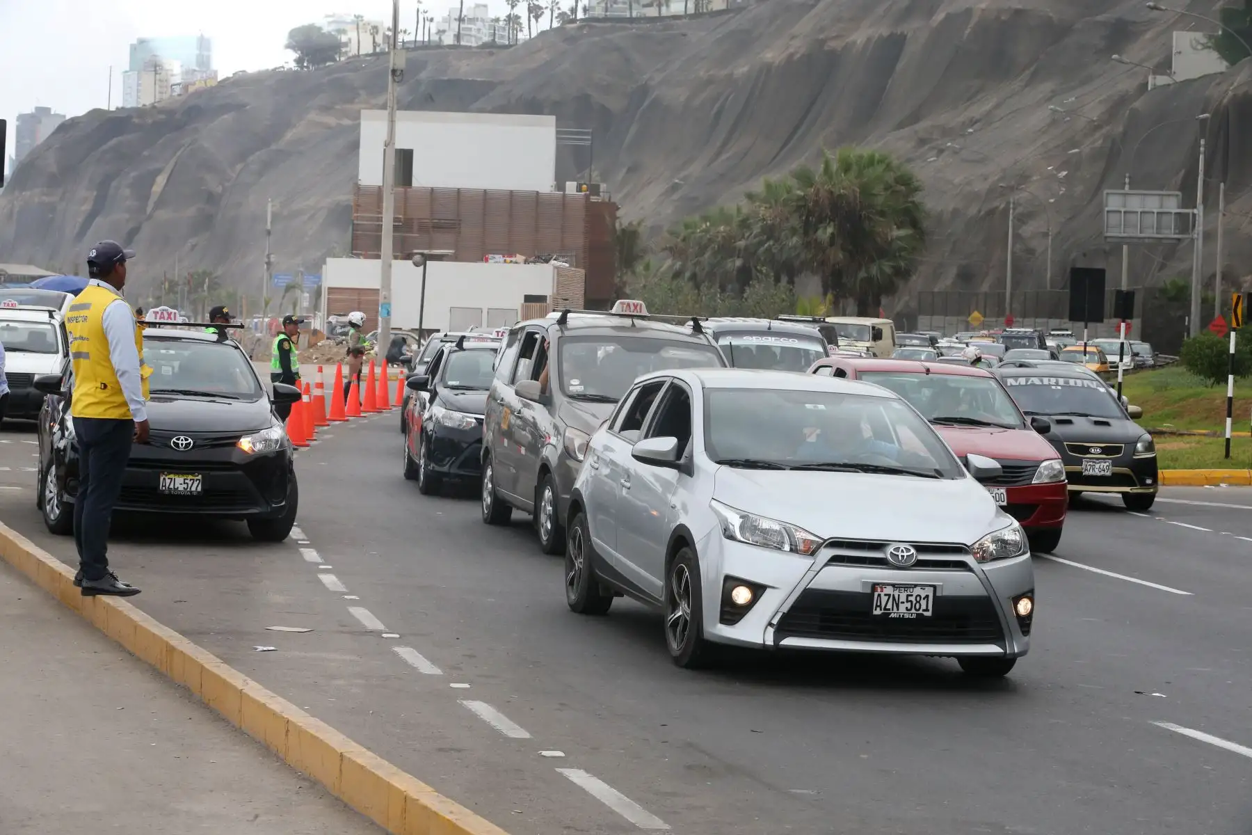 Tráfico en playa en primer día del año, en  playa de agua dulce Chorrillos. Foto: ANDINA/Vidal Tarqui