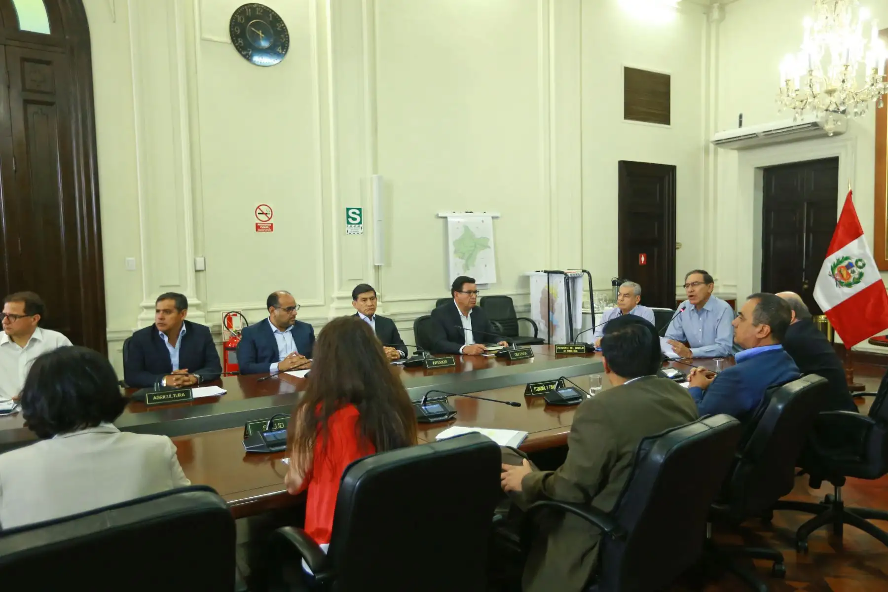 Pronunciamiento del presidente  Martín Vizcarra tras la sesión del Consejo de Ministros, en palacio de gobierno. Foto: ANDINA/Prensa Presidencia