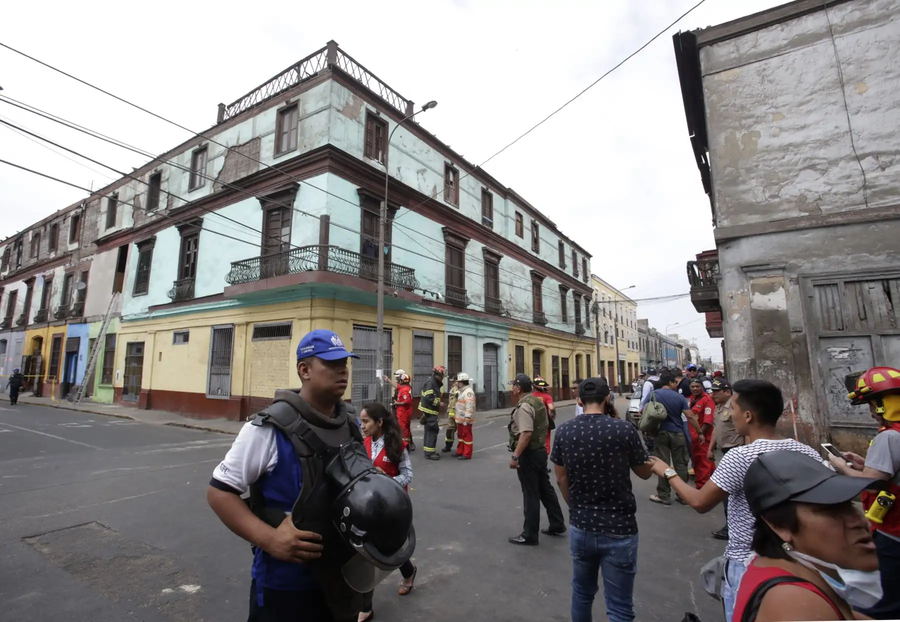 Solar antiguo ubicado en el 727 del Jirón Callao, centro de Lima se derrumbó intempestivamente. Foto: ANDINA/Nathalie Sayago