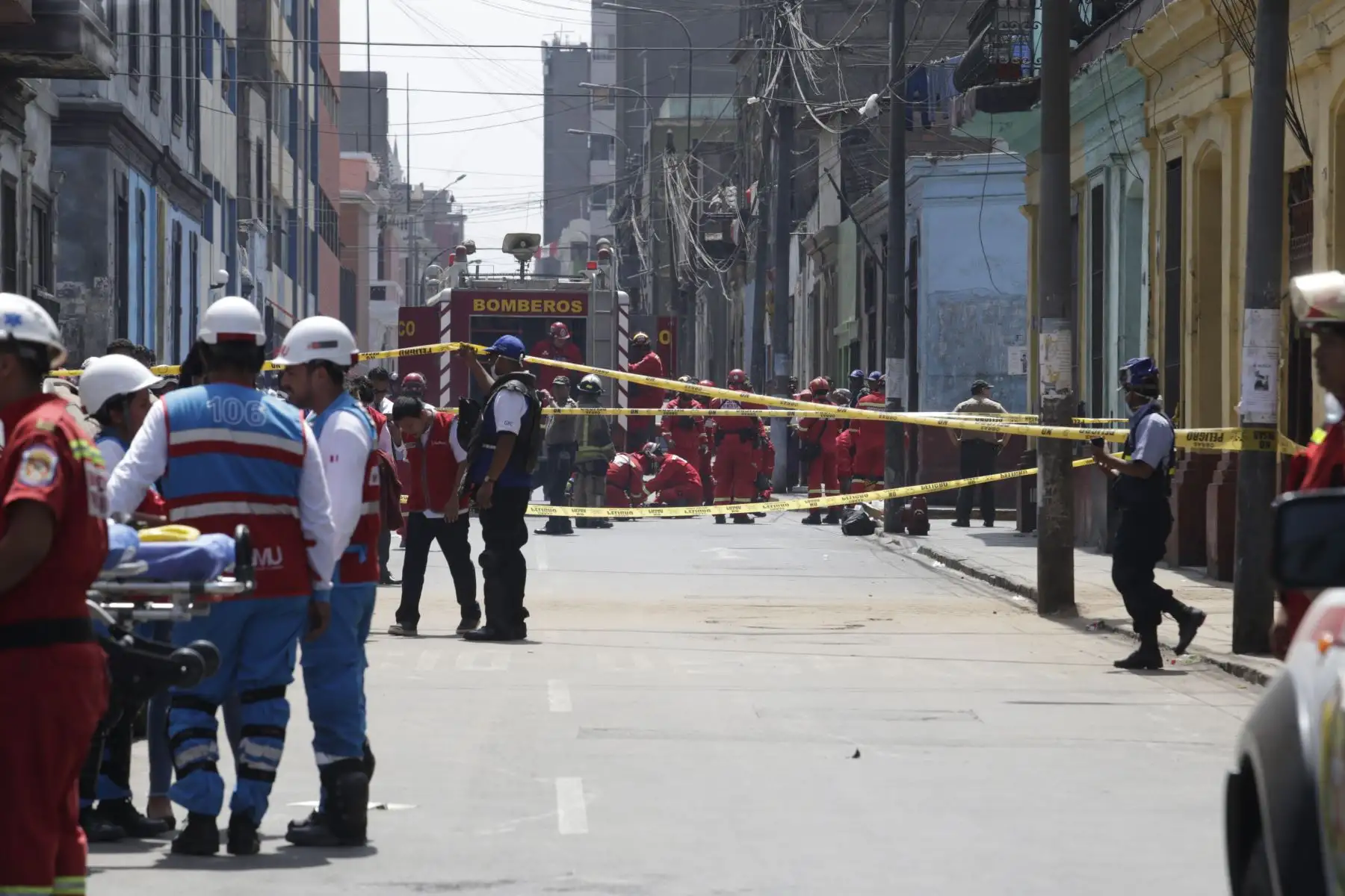 Solar antiguo ubicado en el 727 del Jirón Callao, centro de Lima se derrumbó intempestivamente. Foto: ANDINA/Nathalie Sayago