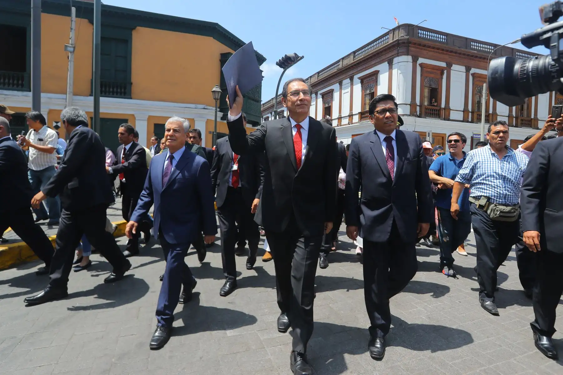 Presidente Vizcarra presenta al Congreso de la República proyecto de ley que declara en emergencia al Ministerio Público. Foto: ANDINA/Prensa Presidencia