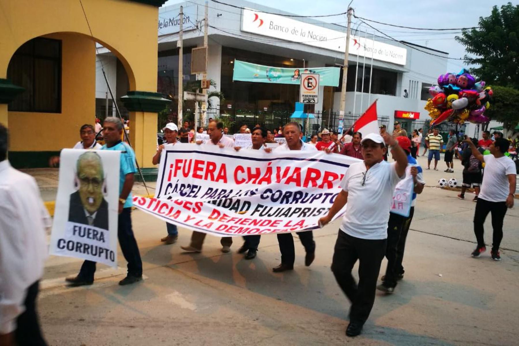 Tumbesinos salieron hoy a las calles para exigir la salida del fiscal de la Nación, Pedro Chávarry.