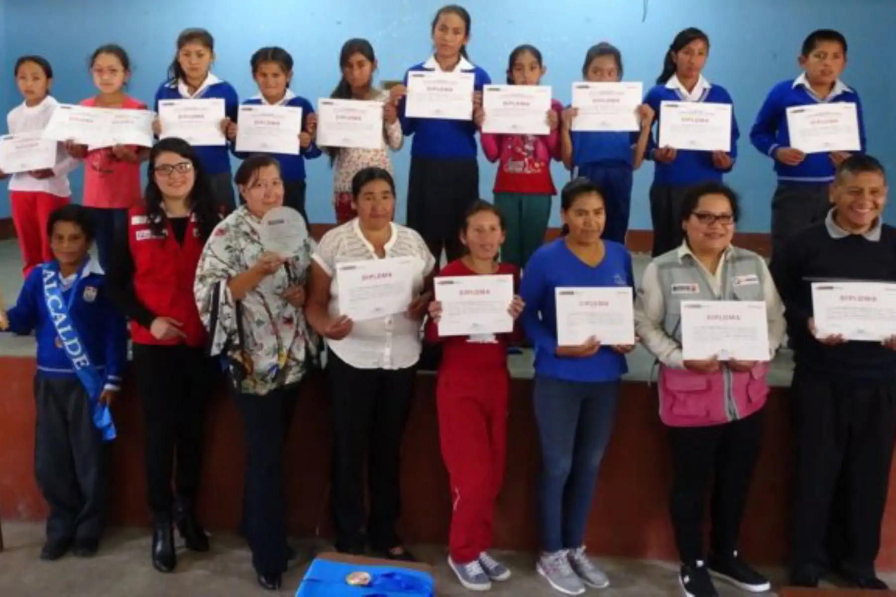 Qali Warma premió a Colegio de Huaylas por destacada gestión del servicio alimentario.