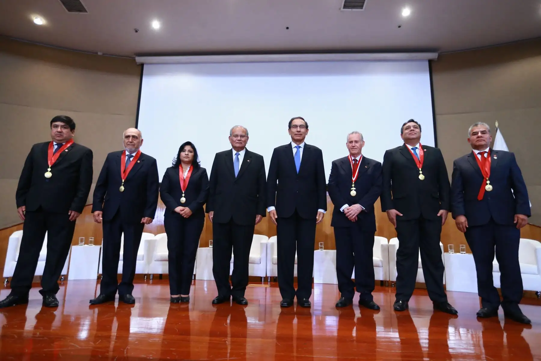 Jefe de Estado Martín Vizcarra asistiò a la ceremonia de Juramentación de los Directivos del Consejo Nacional de Ingenieros del perú.Foto: ANDINA/Prensa Presidencia