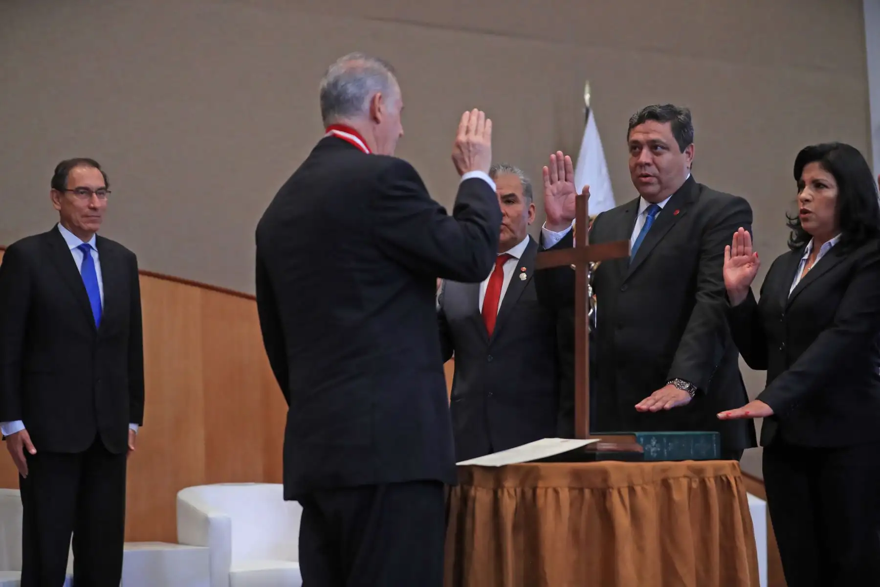 Jefe de Estado Martín Vizcarra asistiò a la ceremonia de Juramentación de los Directivos del Consejo Nacional de Ingenieros del perú.Foto: ANDINA/Prensa Presidencia