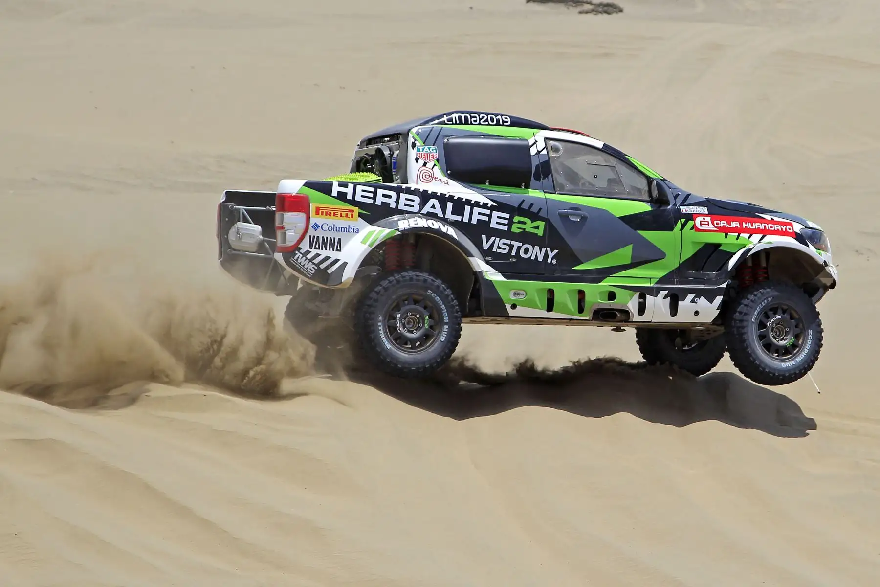Nicolas Fuchs y Milco presentaròn  camioneta para el Dakar 2019. Foto: ANDINA/Difusiòn