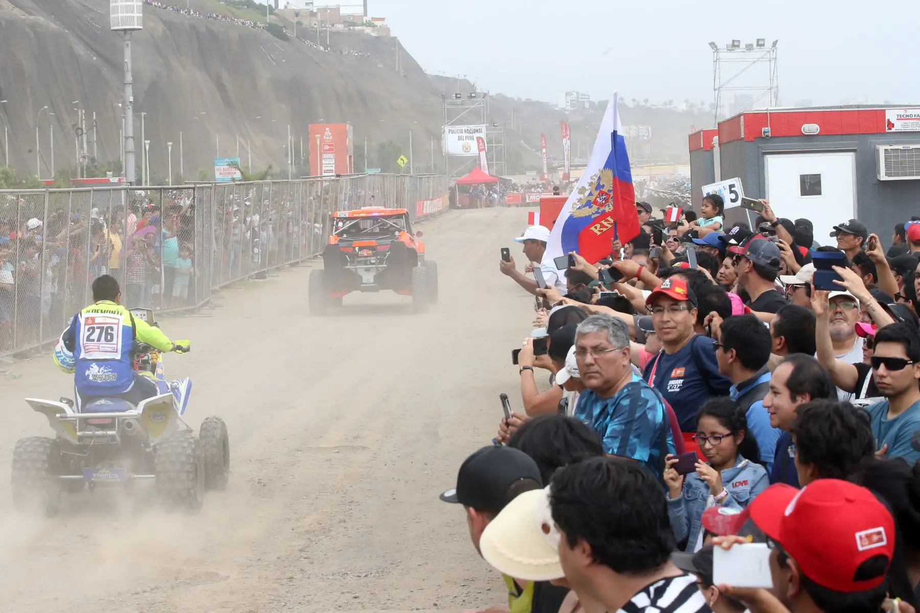 La carrera Dakar 2019, más dura del mundo se inició en la tarde con la partida simbólica. Foto: ANDINA/Vidal Tarqui