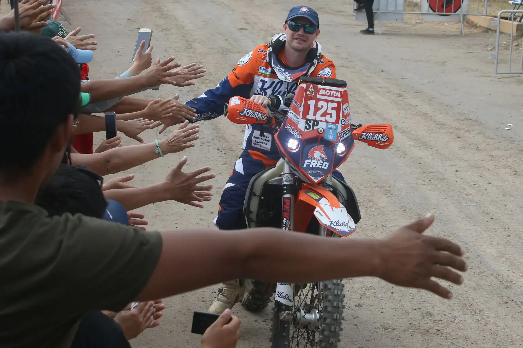 La carrera Dakar 2019, más dura del mundo se inició en la tarde con la partida simbólica. Foto: ANDINA/Vidal Tarqui