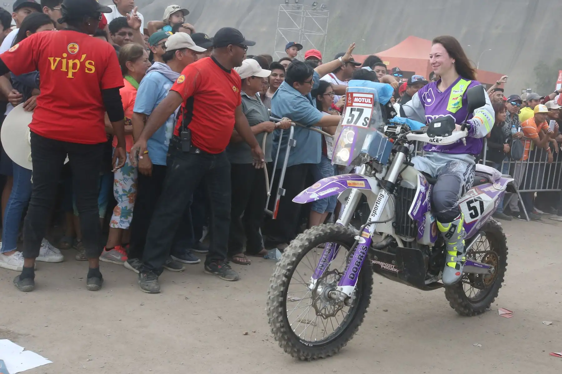 La carrera Dakar 2019, más dura del mundo se inició en la tarde con la partida simbólica. Foto: ANDINA/Vidal Tarqui