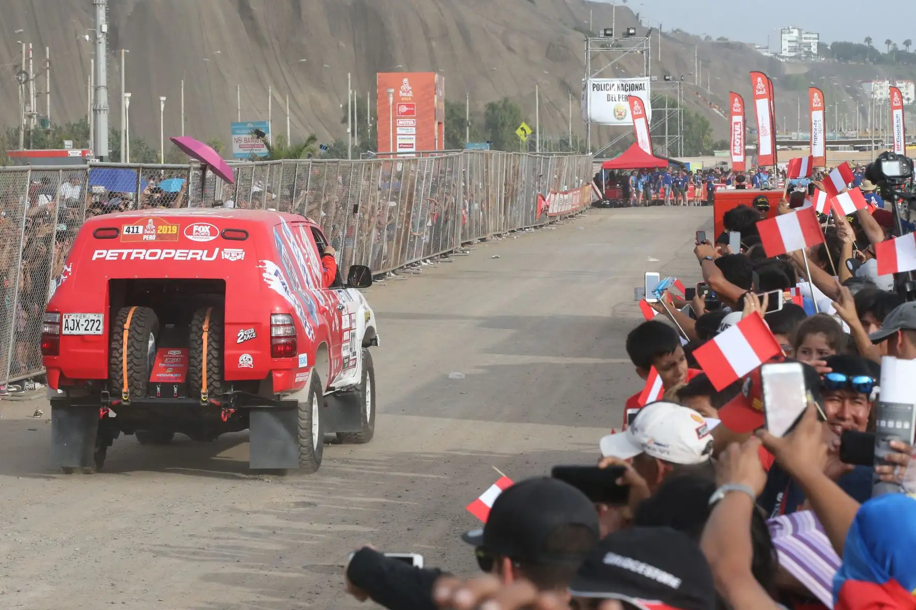 La carrera Dakar 2019, más dura del mundo se inició en la tarde con la partida simbólica. Foto: ANDINA/Vidal Tarqui