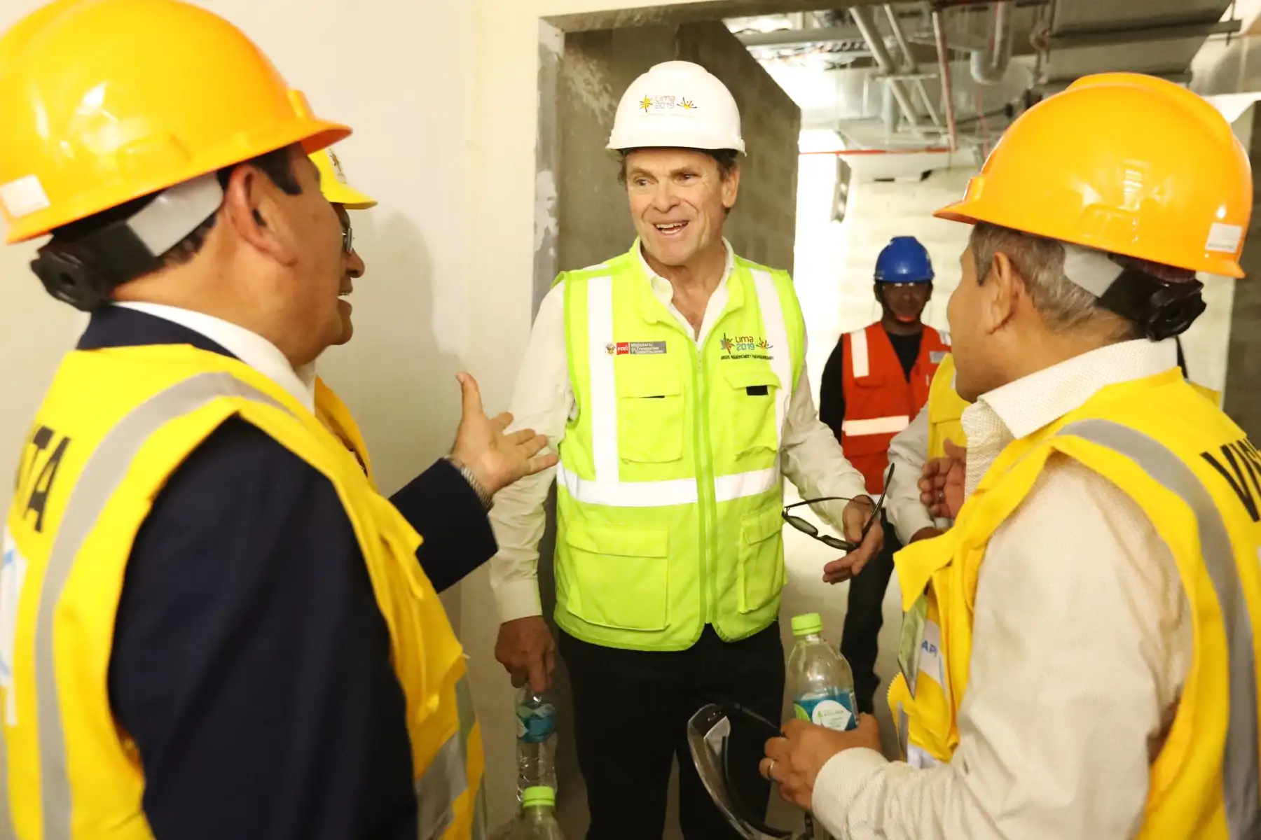 Carlos Neuhaus recorre el avance en la construcción de las infraestructuras de las villas deportivas a ser usadas en los Juegos Panamericanos y Parapanamericanos Lima 2019.  Foto: ANDINA/Melina Mejía