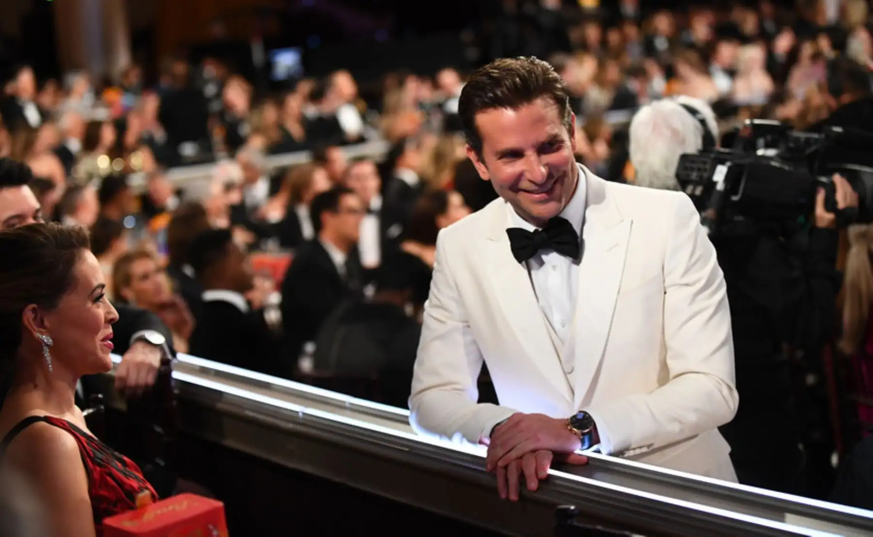 Bradley Cooper durante la ceremonia de los Golden Globes. Foto: ANDINA/Difusión