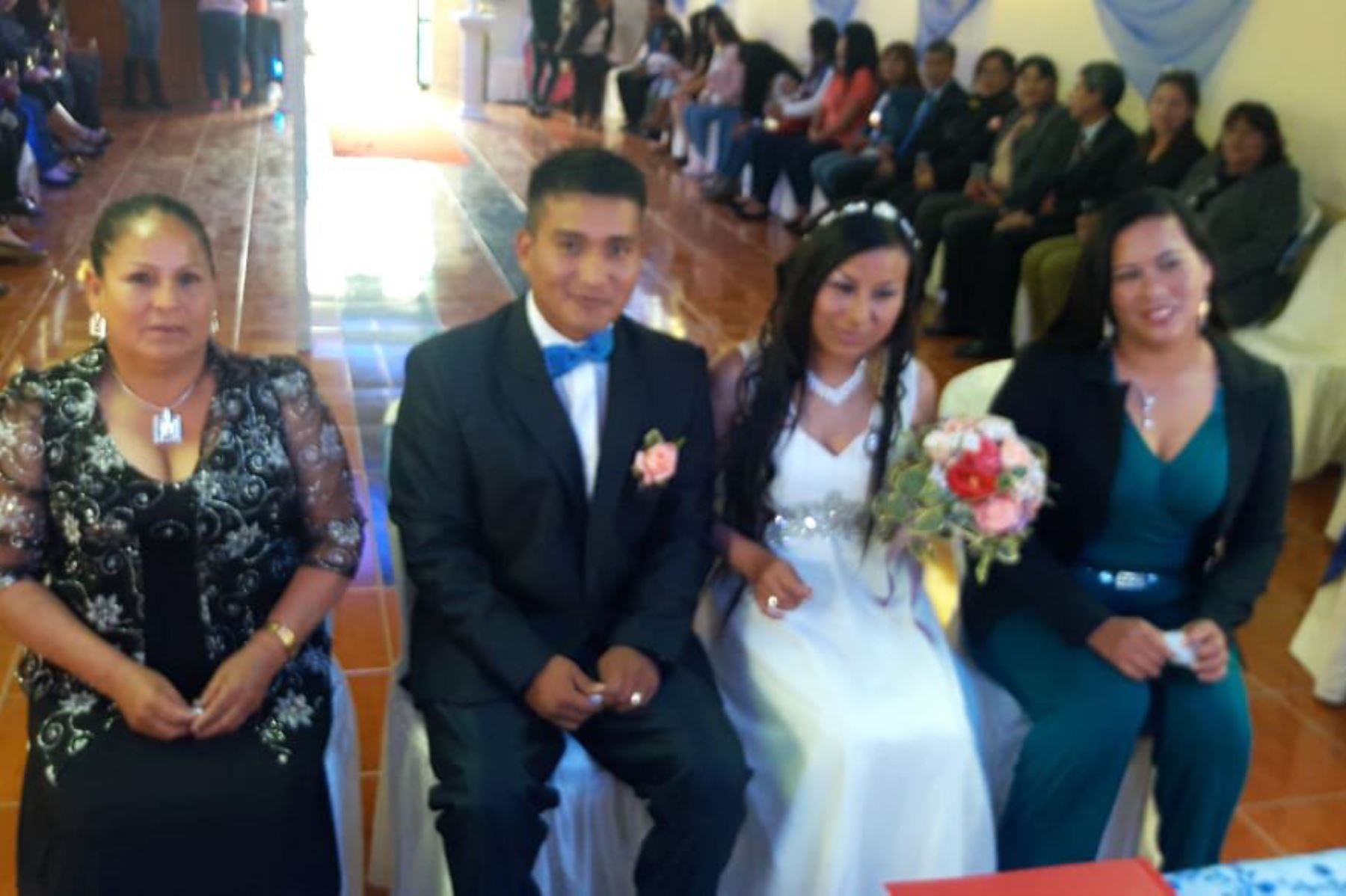 El primer matrimonio del 2019, organizado en un penal del país, se celebró con una pareja de internos en el auditorio del Establecimiento Penal de Mujeres Cusco.