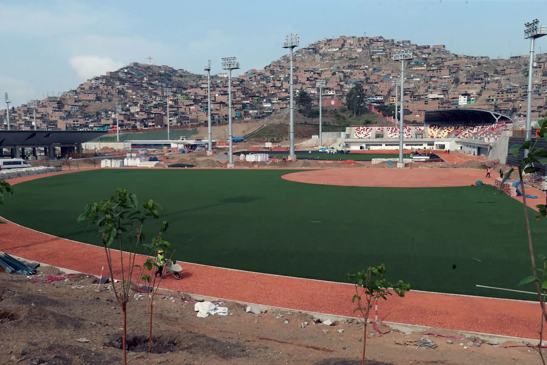 Avance de la construcción de  infraestructuras de las villas deportiva, en Villa Maria  del Triunfo; a ser usadas en los Juegos Panamericanos Lima 2019. Foto: ANDINA/Norman Córdova