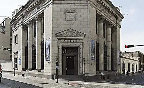 Fachada del Museo Central