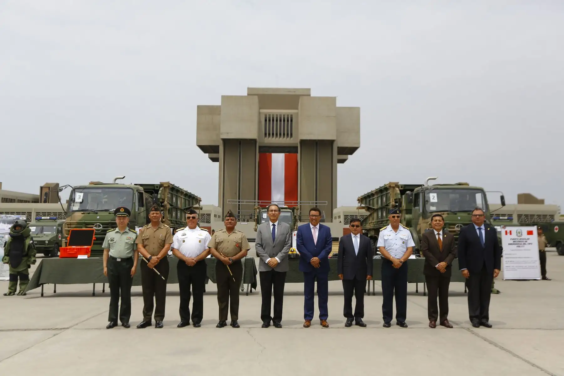Jefe de Estado participa en la ceremonia de entrega de donación de la República Popular China a las Fuerzas Armadas. Foto: ANDINA/Prensa Presidencia
