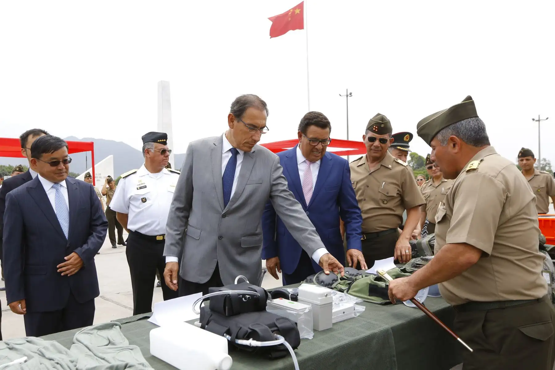 Jefe de Estado participa en la ceremonia de entrega de donación de la República Popular China a las Fuerzas Armadas. Foto: ANDINA/Prensa Presidencia