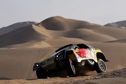 Sebastien Loeb ganó la segunda etapa en autos