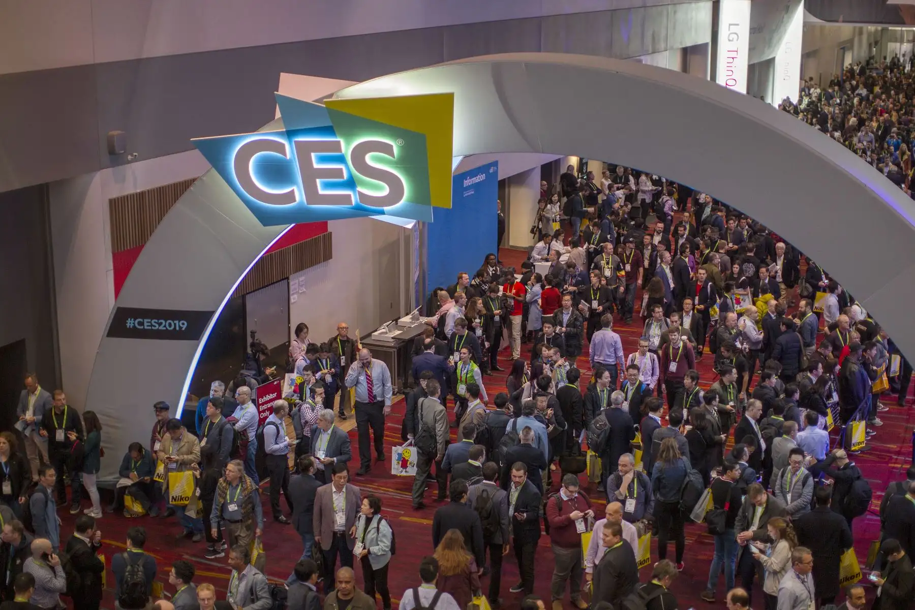 Salas de exposiciones dentro del Centro de Convenciones de Las Vegas durante el CES 2019 en Las Vegas. AFP
