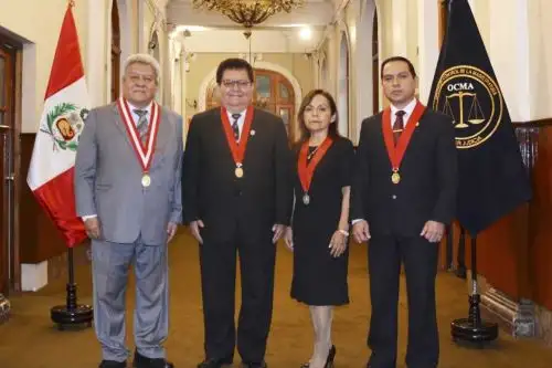 El jefe de la Oficina de Control de la Magistratura del Poder Judicial, Vicente Rodolfo Walde Jauregui, tomó juramento a tres nuevos magistrados superiores titulares, quienes se incorporan a las funciones disciplinarias de la OCMA.