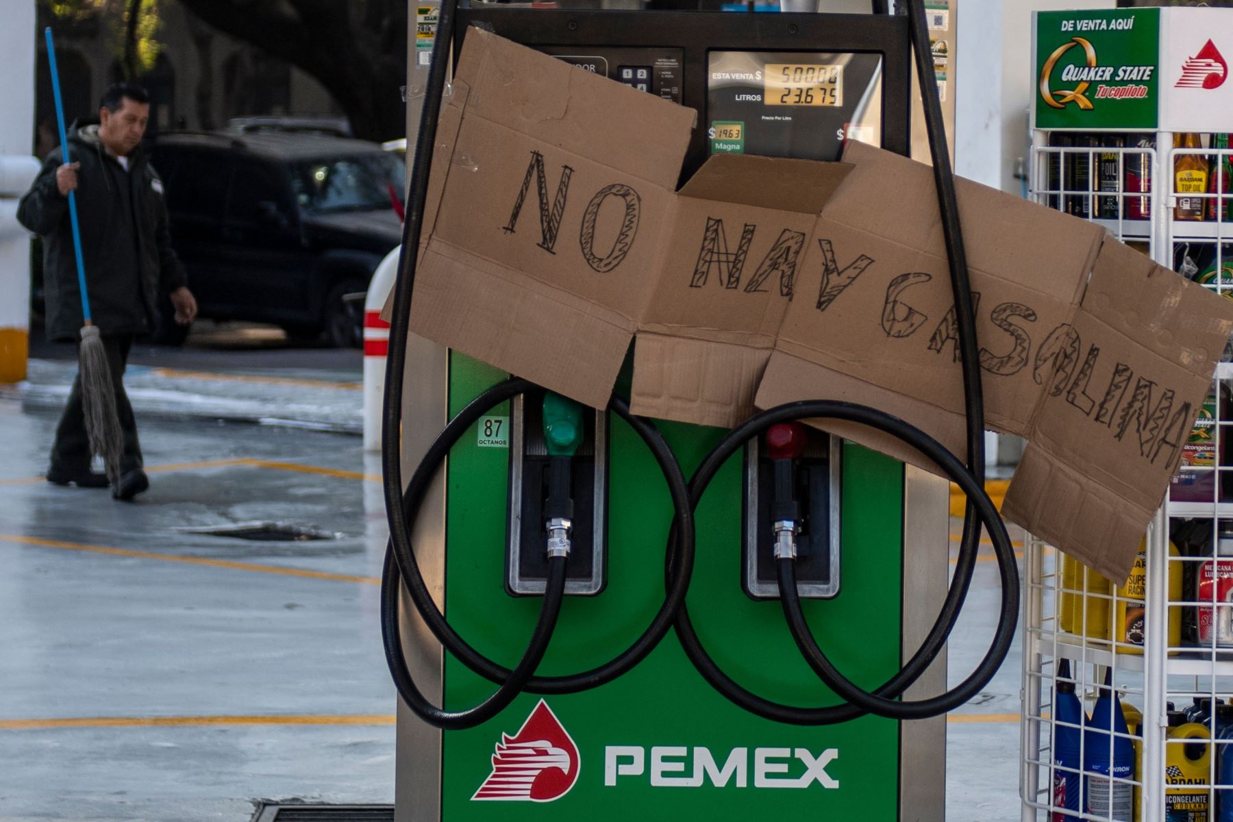 Estación de servicio cerrada debido a la falta de combustible en la Ciudad de México, el 9 de enero de 2019 Foto: AFP