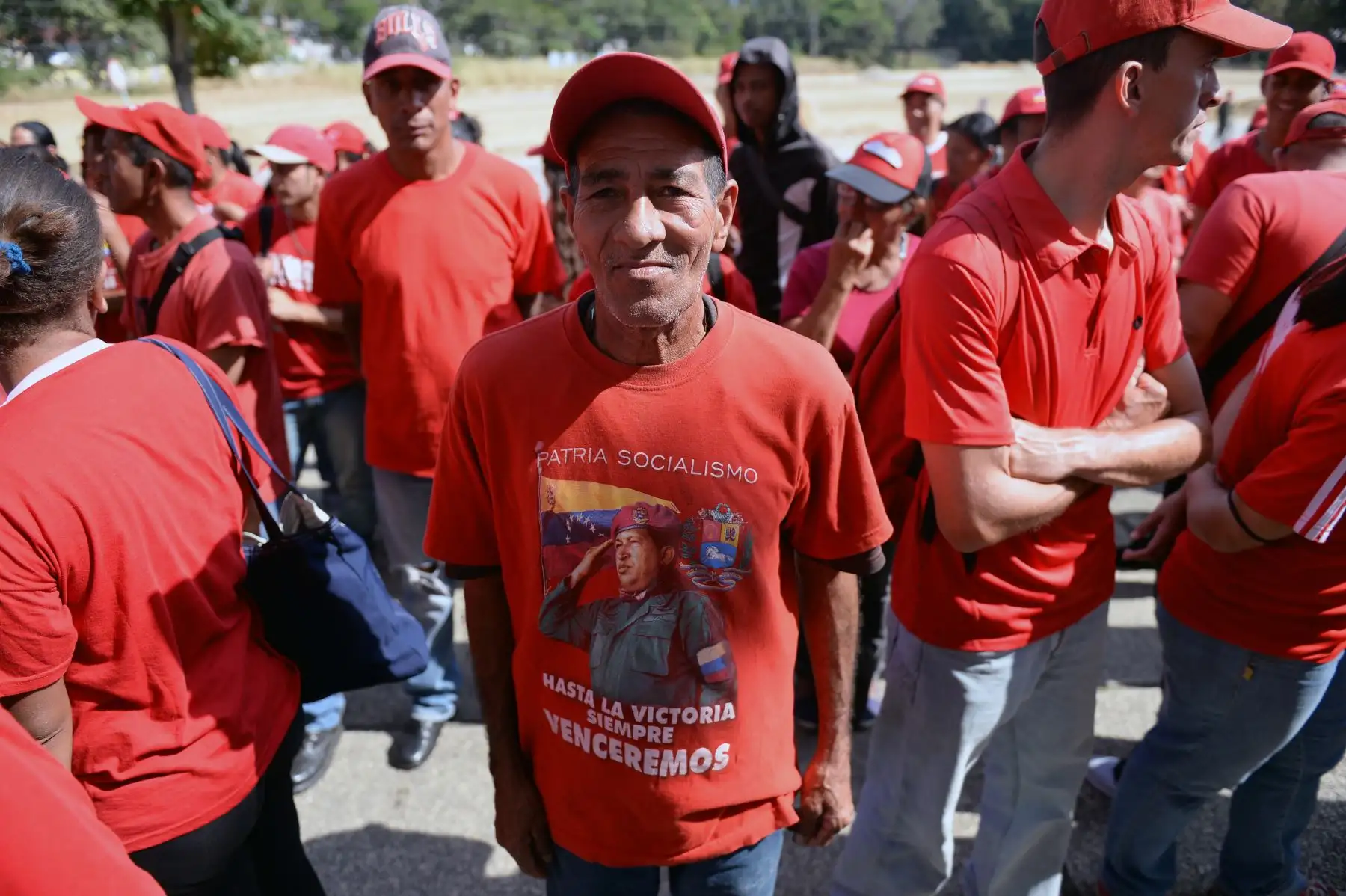 Los partidarios del presidente de Venezuela, Nicolás Maduro, se reúnen para celebrar la ceremonia de inauguración de su segundo mandato, en Caracas. AFP