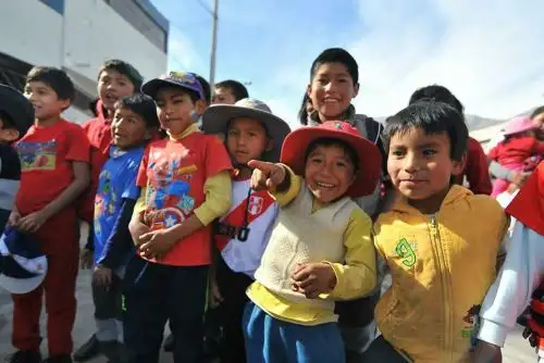 Niños de albergues de Arequipa conocerán el trabajo del equipo técnico que acompaña a los pilotos que participan en el Dakar.