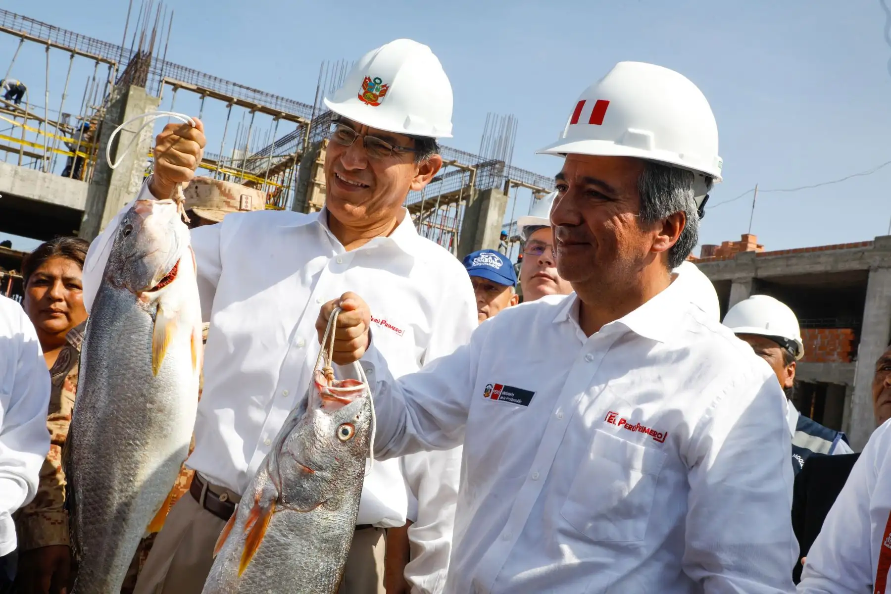 Presidente Martín Vizcarra y ministro Raúl Pérez-Reyes en Ilo.