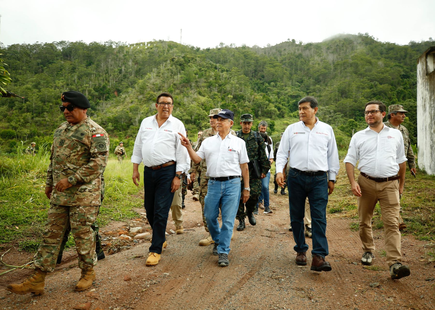 Jefe del Gabinete, César Villanueva, realizó una visita de trabajo en las regiones de Junín y Pasco, acompañado por los ministros de Defensa, del Interior y de Comercio Exterior y Turismo.