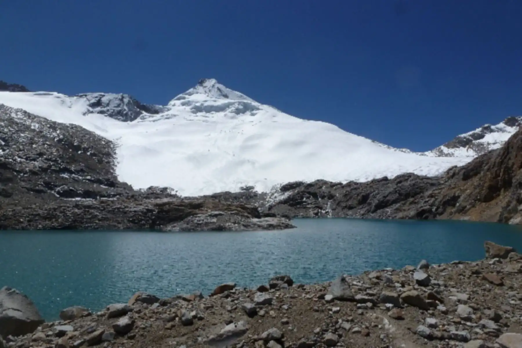 Dos proyectos de investigación enfocados en el retroceso de glaciares y su impacto en la seguridad hídrica y los peligros naturales del Perú serán ejecutados con la participación del Servicio Nacional de Meteorología e Hidrología (Senamhi) y el financiamiento del Fondo Nacional de Desarrollo Científico, Tecnológico y de Innovación Tecnológica (Fondecyt).