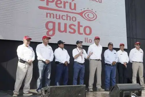 El ministro de Comercio Exterior y Turismo, Edgar Vásquez, estimó que la feria gastronómica “Perú, mucho gusto”, inaugurada hoy en la ciudad de Ilo, región Moquegua, y que va hasta este domingo 13 de enero, espera la visita de 20,000 personas y generará un impacto económico de 3 millones de soles en la región.