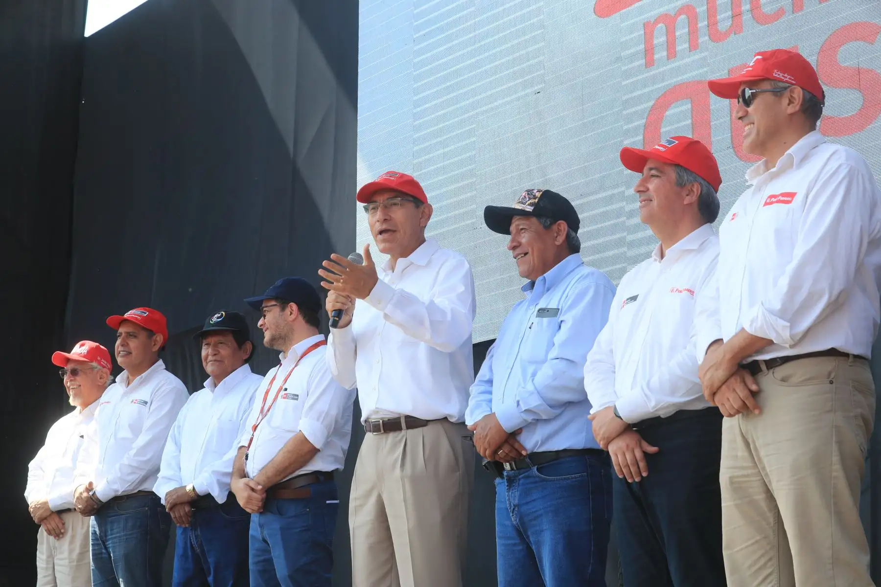 Jefe de Estado  Martín Vizcarra participò en la Feria "Perú Mucho Gusto" en Ilo. Foto.ANDINA/Prensa Presidencia