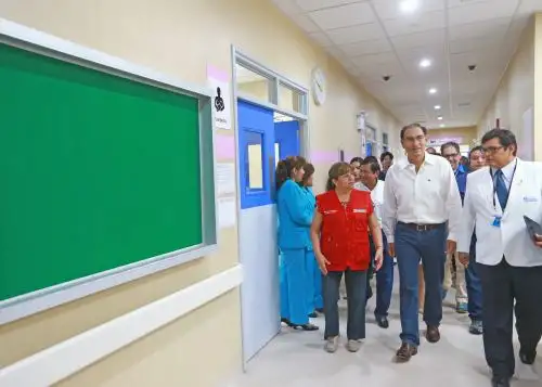Presidente Martín Vizcarra anuncia que Hospital de Moquegua operará en junio próximo.