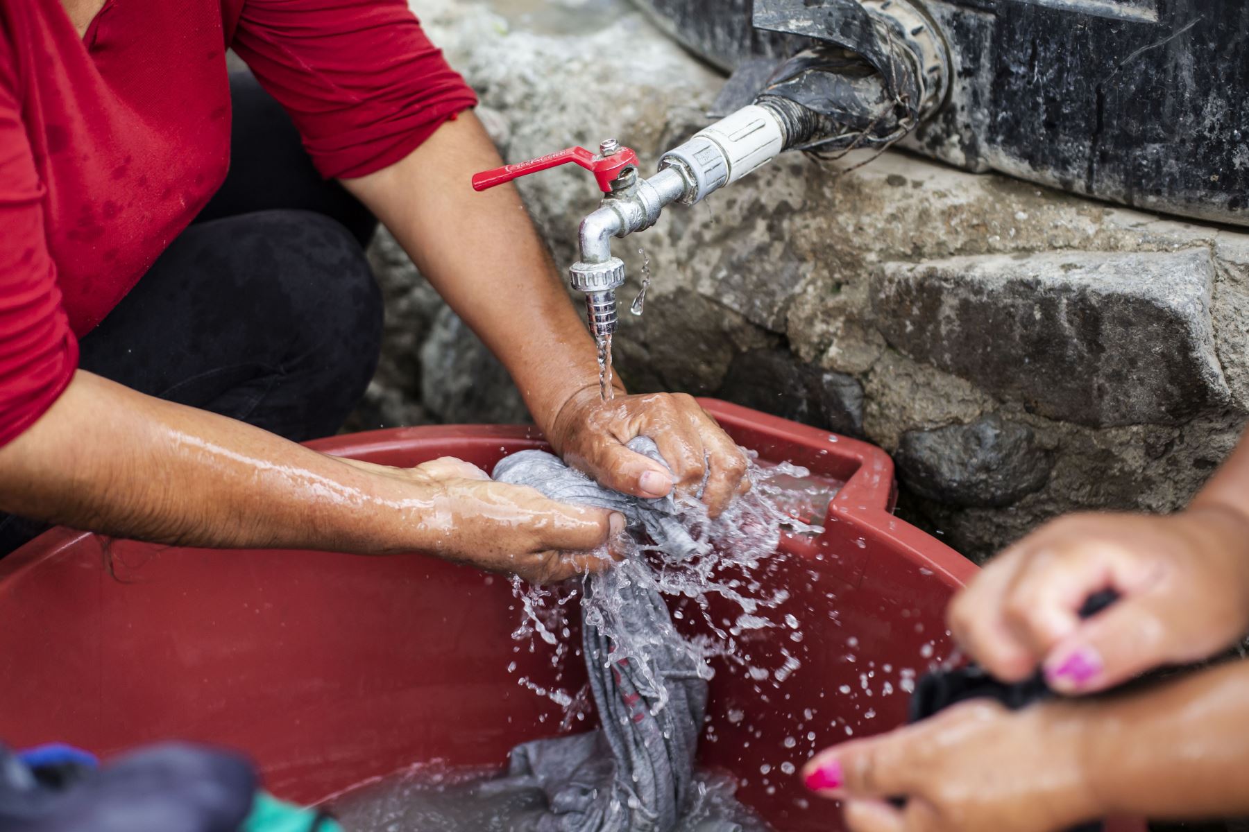 Costos de agua y saneamiento son más altos en asentamientos humanos. ANDINA/Prensa Presidencia