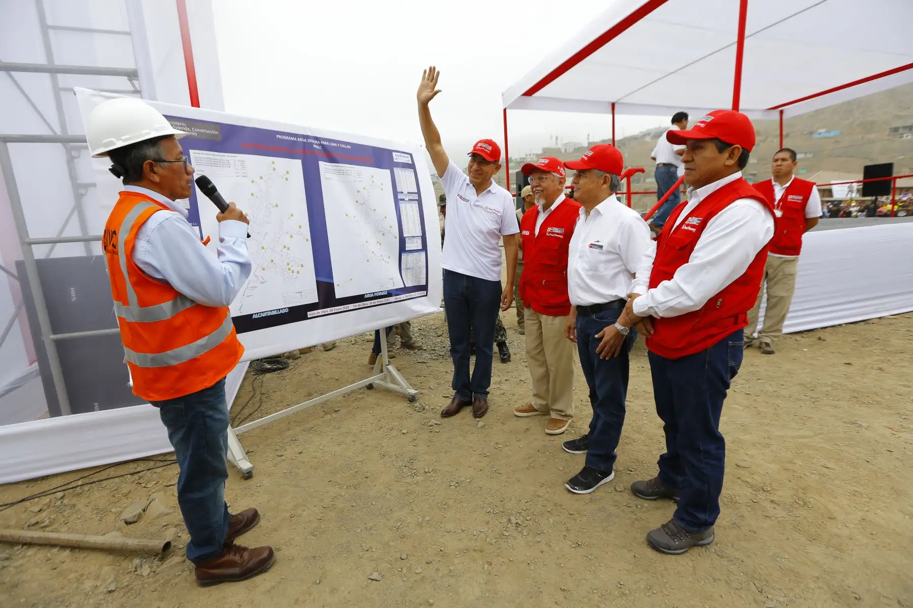 Presidente Martín Vizcarra diò inicio a obras del Proyecto “Esquema Anexo 22 Pampa de Jicamarca de Canto Grande - Sectorización y la Ampliación del Sistema de Agua Potable y Alcantarillado en el distrito de San Antonio de Huarochirí .Foto:ANDINA/Prensa Presidencia