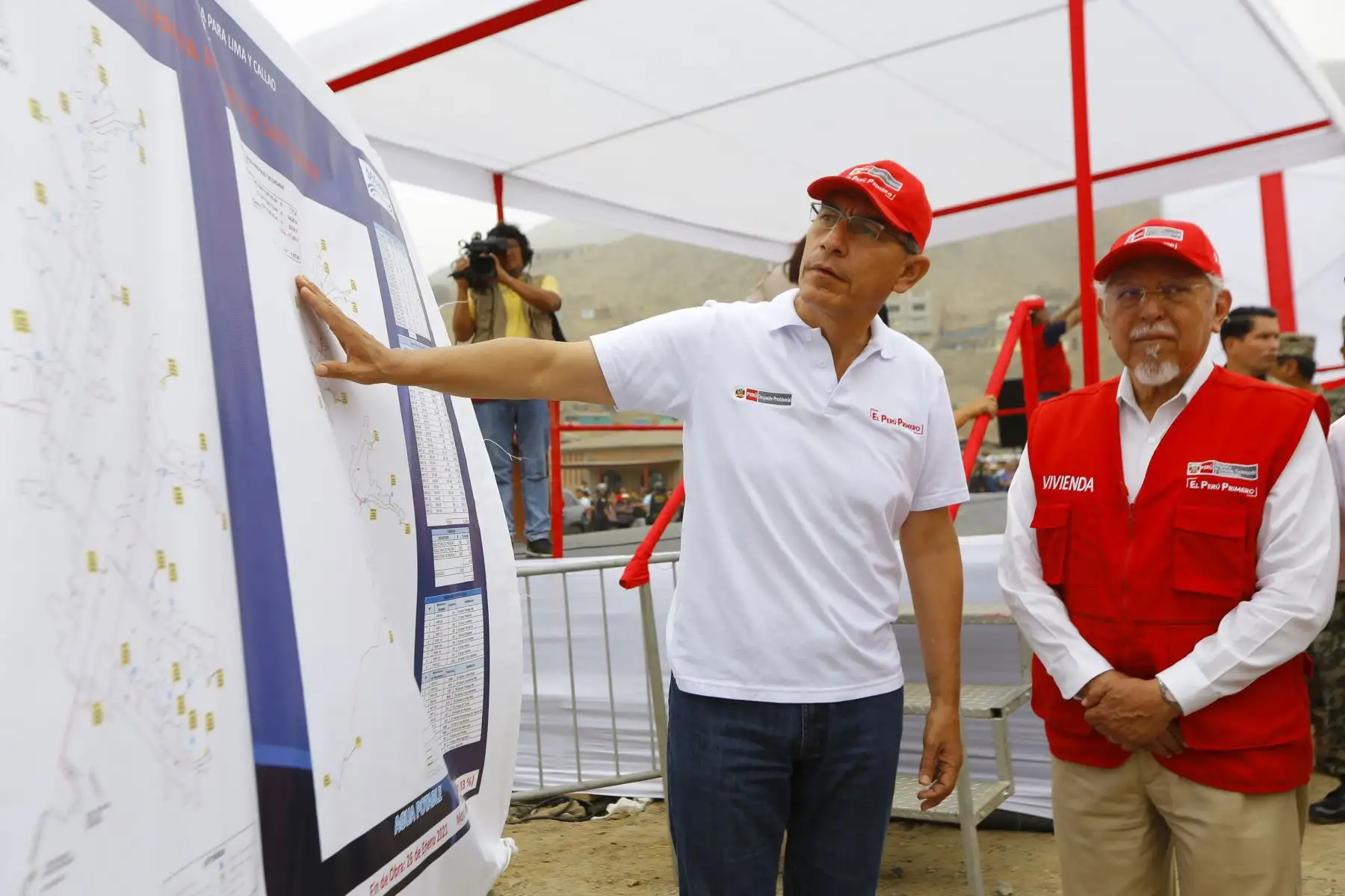 Presidente Martín Vizcarra diò inicio a obras del Proyecto “Esquema Anexo 22 Pampa de Jicamarca de Canto Grande - Sectorización y la Ampliación del Sistema de Agua Potable y Alcantarillado en el distrito de San Antonio de Huarochirí .Foto:ANDINA/Prensa Presidencia