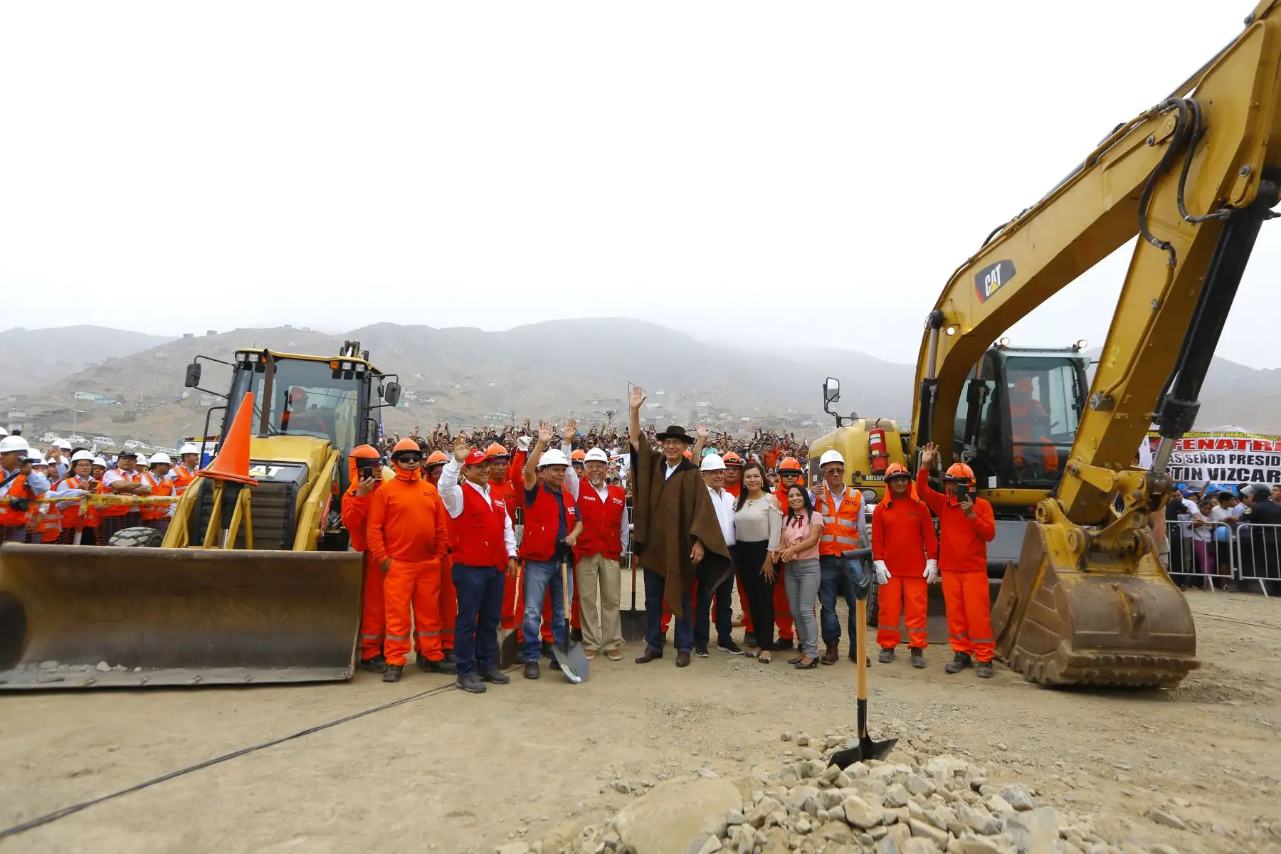Presidente Martín Vizcarra diò inicio a obras del Proyecto “Esquema Anexo 22 Pampa de Jicamarca de Canto Grande - Sectorización y la Ampliación del Sistema de Agua Potable y Alcantarillado en el distrito de San Antonio de Huarochirí .Foto:ANDINA/Prensa Presidencia