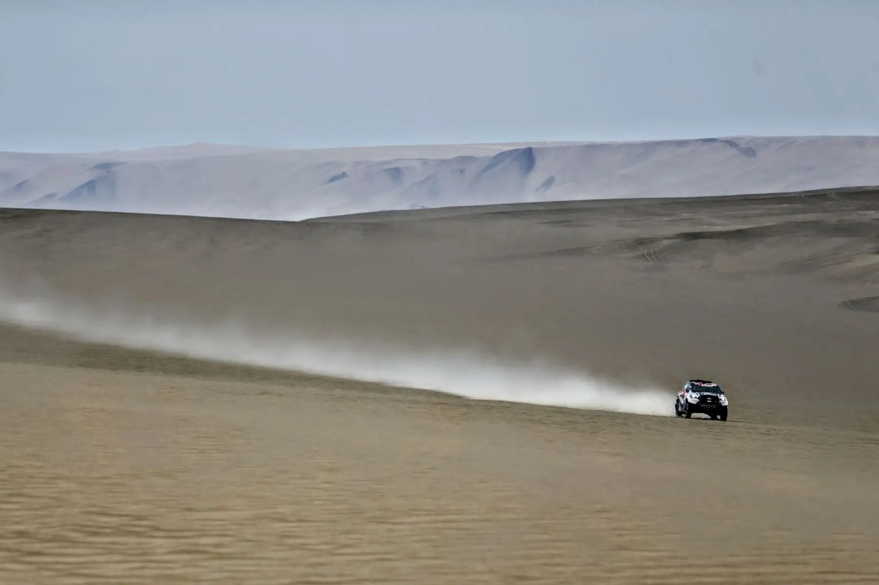 Sexta etapa del Dakar Arequipa - San Juan de Marcona, en el desierto de Tanaka. Foto:ANDINA/Luis Iparraguirre
