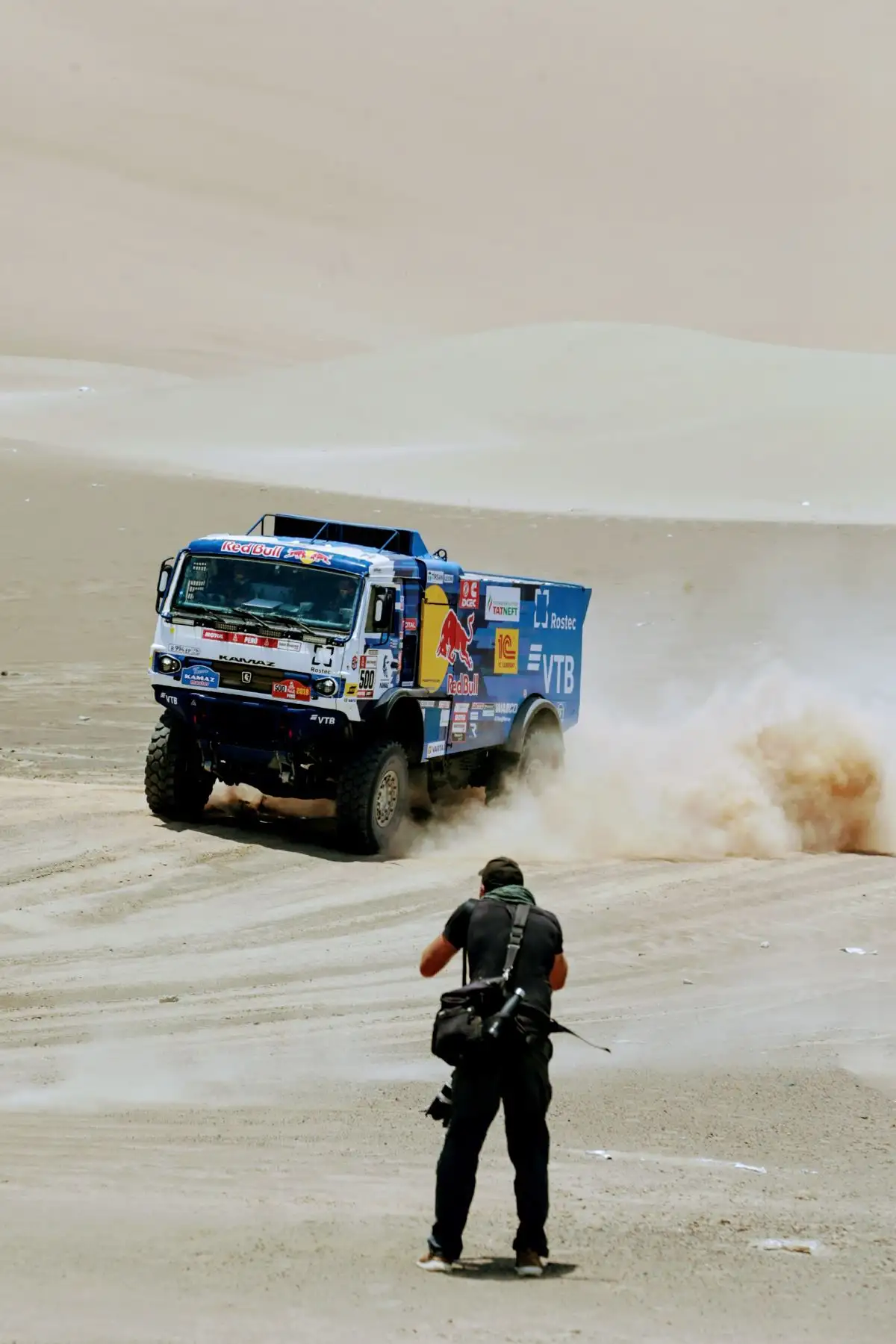 Sexta etapa del Dakar Arequipa - San Juan de Marcona, en el desierto de Tanaca. Foto: ANDINA/Luis Iparraguirre