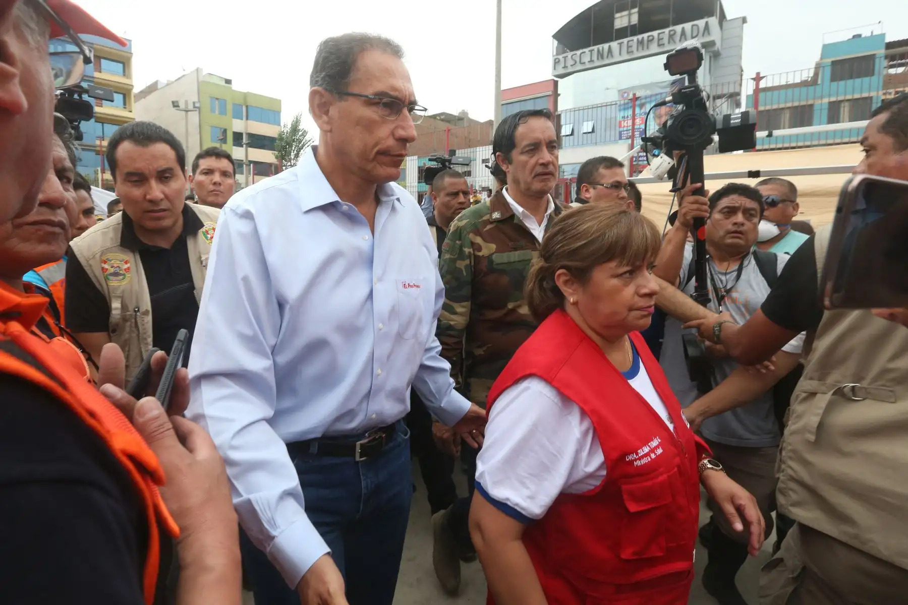 El Presidente Martín Vizcarra realiza su segunda visita de inspección a la zona afectada por el aniego en San Juan de Lurigancho. Foto: ANDINA/Vidal Tarqui
