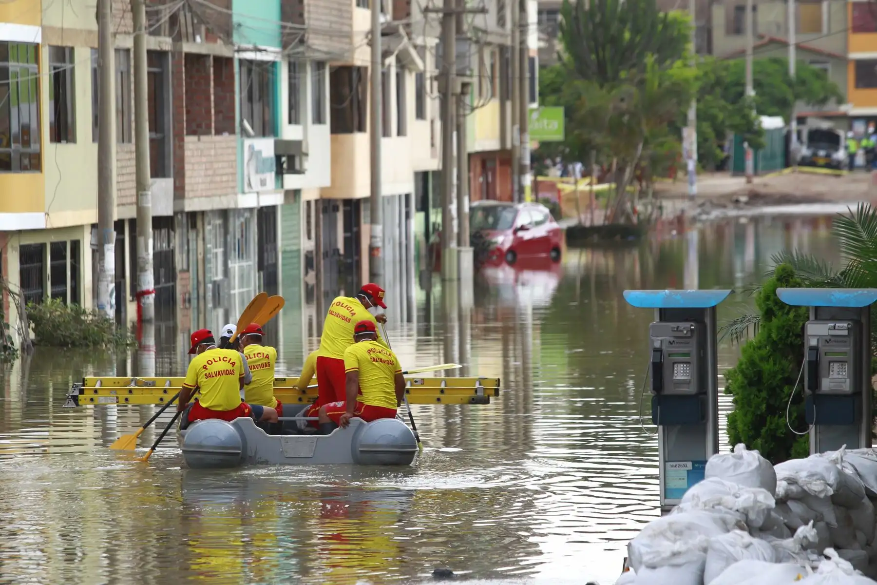 Zona de San Juan de Lurigancho afectada por el aniego.Foto:  ANDINA/Eddy Ramos