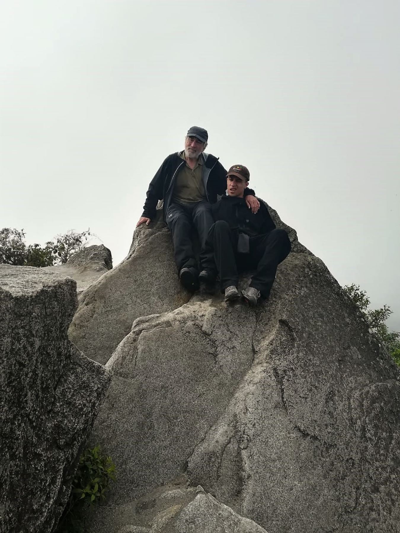 Robert De Niro y su hijo visitaron a primera hora del día la montaña Huayna Picchu. ANDINA/Percy Hurtado Santillán