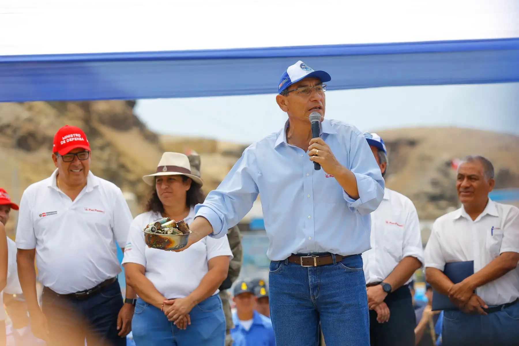 Jefe de Estado supervisa el desarrollo de la jornada de educación y sensibilización ambiental “Playas Limpias 2019" en el Balneario de Pucusana. Foto: ANDINA/Prensa Presidencia